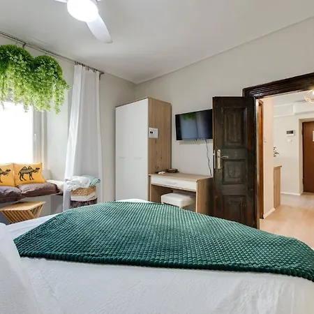 City Center Studio For Humans & Pets - One Apartamento